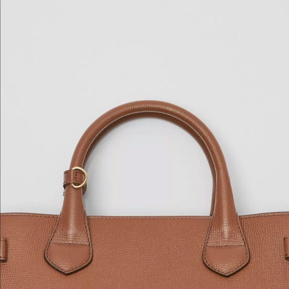 ✨✨SOLD!!SOLD!!!✨✨Medium Banner Leather, HouseCheck - Picture 6 of 15